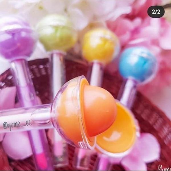 Lollipop Shaped Lip Balm and Clear Lip Gloss. Random Color ( pack of 3 )